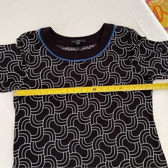 R&K Shift Dress Scoop Neck Elbow Length Sleeves Black White Blue Geo Print - Picture 9 of 11